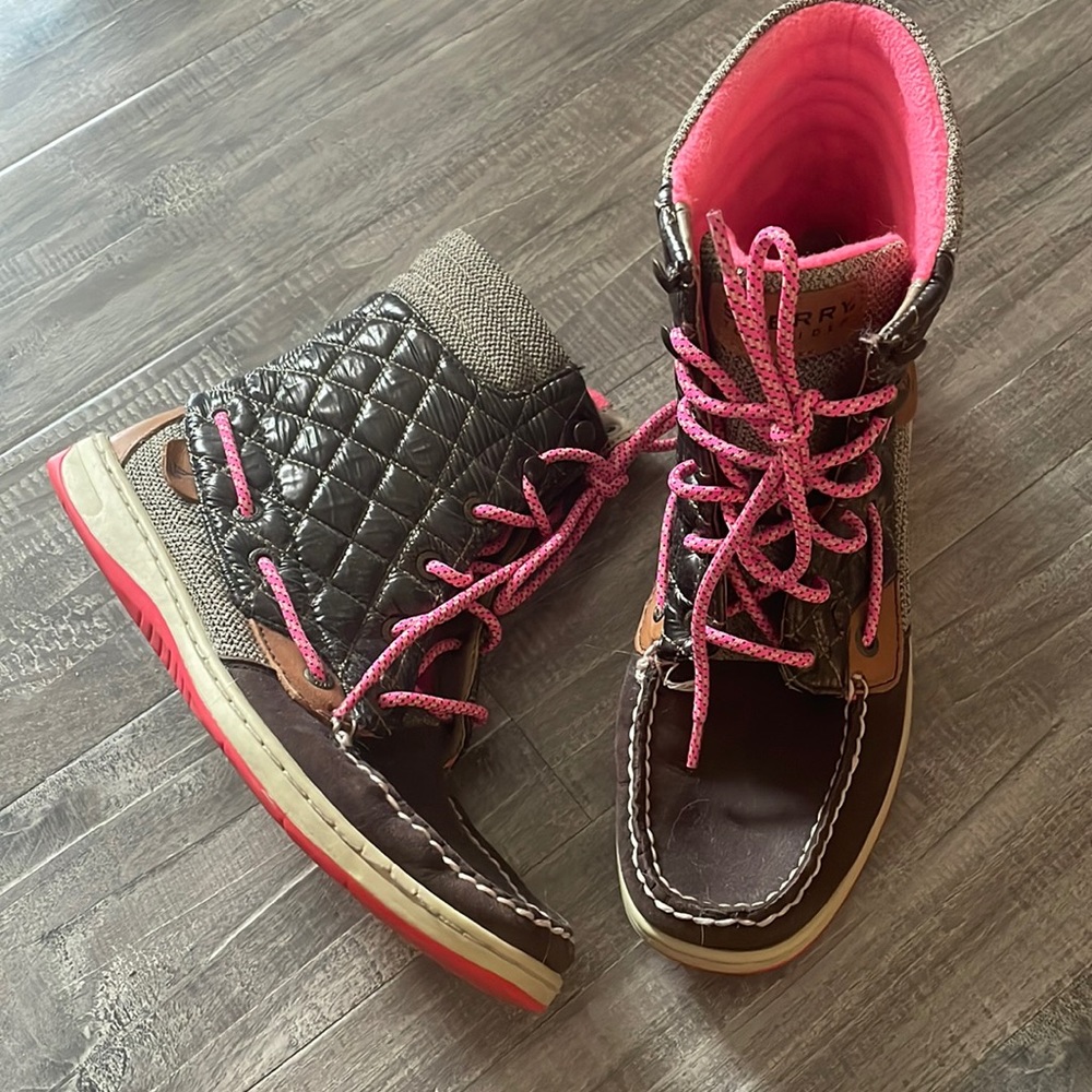 Sperry hikerfish ankle boots